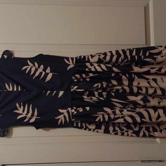GIFTED DONATING SOON Sleeveless Dress - Picture 2 of 4